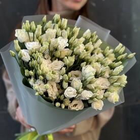 Букет из эустомы