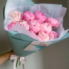 Букет из 11 ти розовых пионов