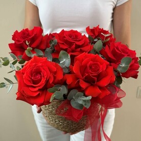 Француские розы в рогозе