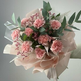 Букет с диантусом "Принцесса сердца"