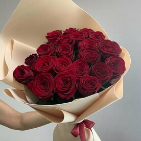 Букет роза красная "Андромеда"