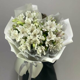 Букет из альстромерии