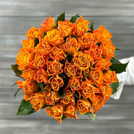 Букет из 35 оранжевых роз с лентой Кения 40 см