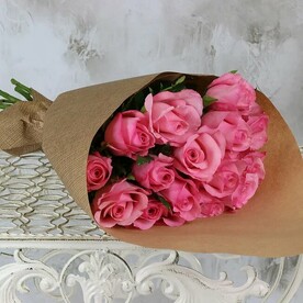 Букет из 15 розовых роз Кения 40 см.