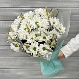 Букет из хризантем и пшеницы с лавандой