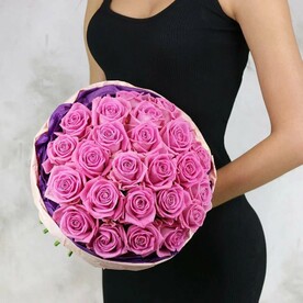 Букет из 25 розовых роз Аква Россия 60 см