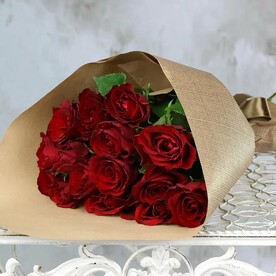 Букет из 15 красных роз Кения 40 см
