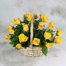 25 желтых роз в корзине, Кения