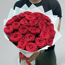 Букет из 25 красных роз