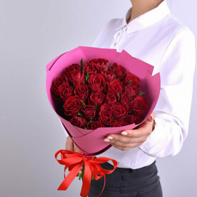 25 красных роз