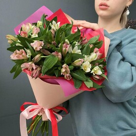 Букет «Праздничный» (15 альстромерий)