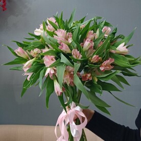 Букет "15 альстромерий"
