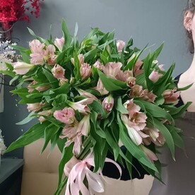 Букет "17 альстромерий"