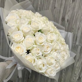 Букет из 51 белой розы