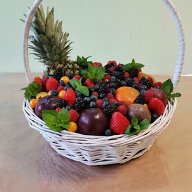 Фруктово-ягодная корзина