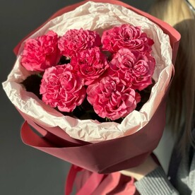 7 пионовидных роз Канри блю