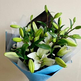 Букет белых лилий