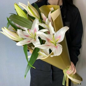 Букет лилий