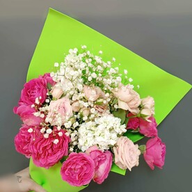 Букет из роз и маттиол