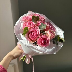 Розы и эвкалипт