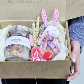 Милой моей подарочный набор с зайкой, свечой и печеньем