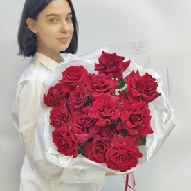 Благо букет красных французских роз