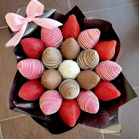 Клубничный букет «Фантазия»