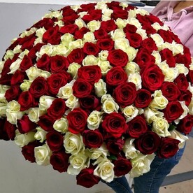 Большой букет роз