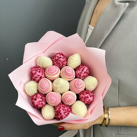 Букет из клубники в шоколаде 19 шт Cuty