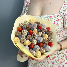 Букет из клубники в шоколаде 36-37 шт Berry