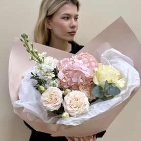 💓Ароматный Букет с розами и гортензией