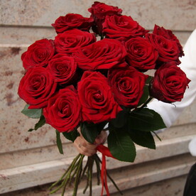 Красные розы