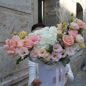 Большая нежная коробочка