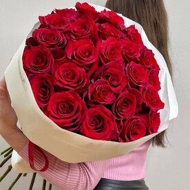 Букет из 25 эквадорских красных роз