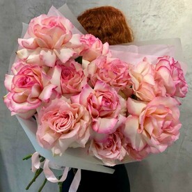 Воздушный букет из 15 французских роз