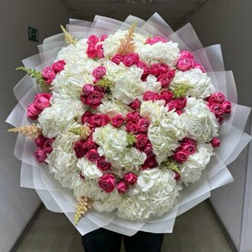 Гортензия с кустовой розой Премиум