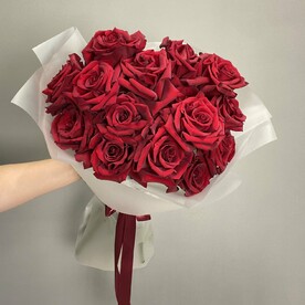 Букет красных французских роз