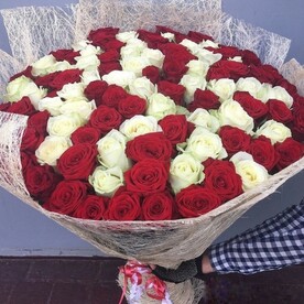 Краснобелые розы, Упаковка сизаль