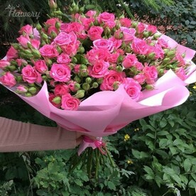 Букет из кустовых роз.