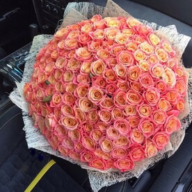 Букет из 101 розы.