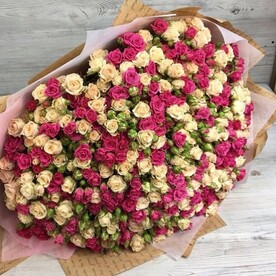 Роза кустовая, Упаковка крафт и фетр