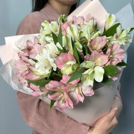 Букет нежных альстромерий