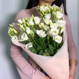 Букет белой эустомы