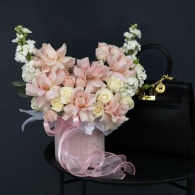 Нежная композиция