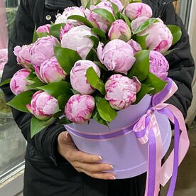 Пионы в коробке