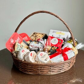 Подарочная корзина Сыромания