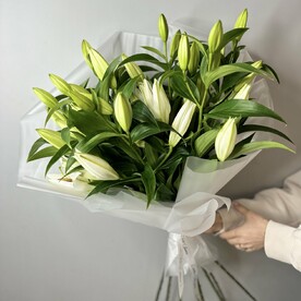 7 пышных лилий