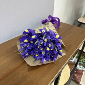 Букет ирисов 13 штук
