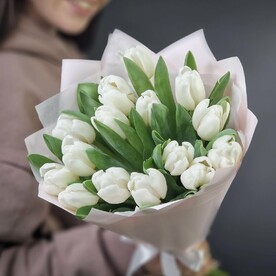 Тюльпаны белые 15 шт