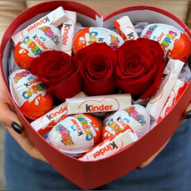 Розы и сладости в коробочке сердце #41